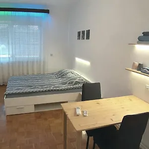  Privatunterkunft Roomserv Slowenien